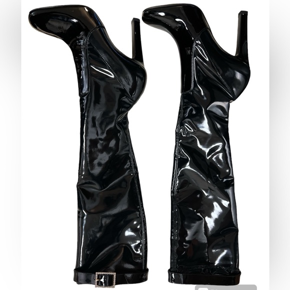 Saint Laurent Elle Patent Leather Boot - Picture 5 of 10